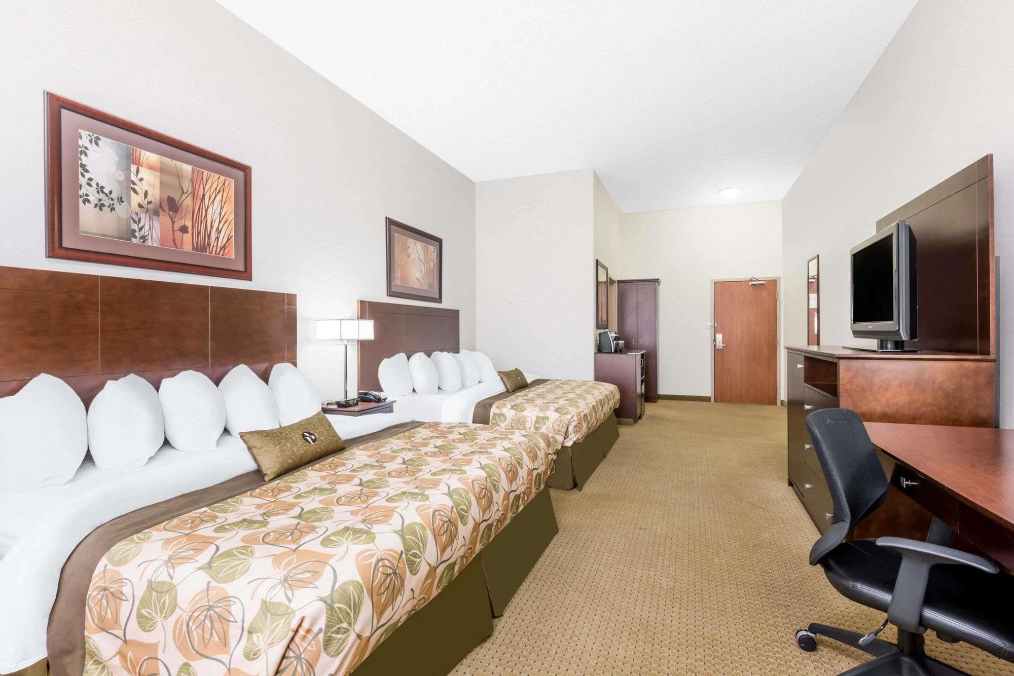 Ramada By Wyndham Olds Hotel Buitenkant foto